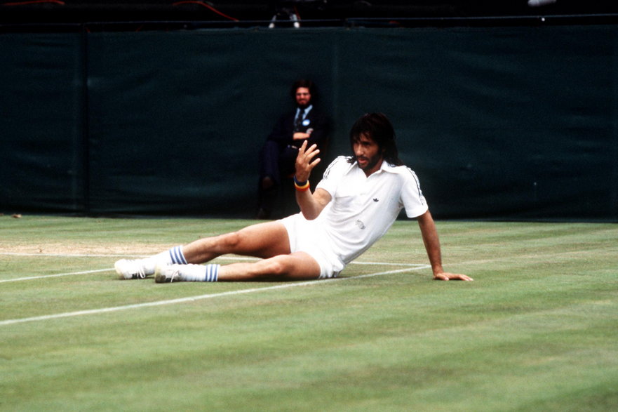 Ilie Nastase na kortach Wimbledonu