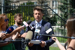 Policyjni tajniacy śledzą Ryszarda Petru? 'Prowadzone są wobec mnie działania operacyjne'