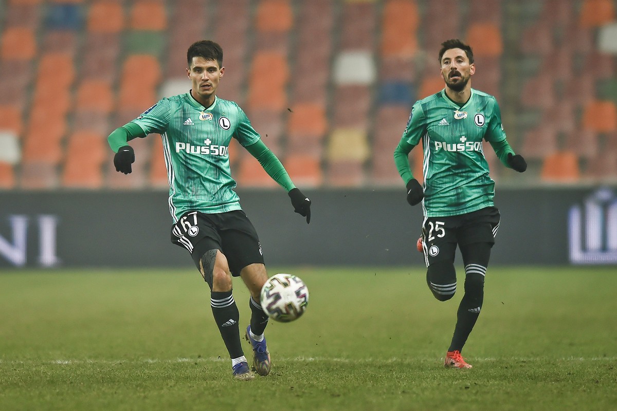 Bartosz Kapustka i Filip Mladenovic