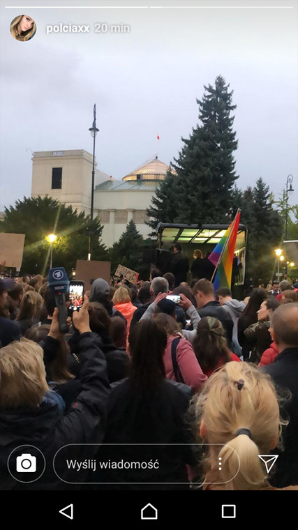 Kinga Rusin i Pola Lis protestują pod Sejmem