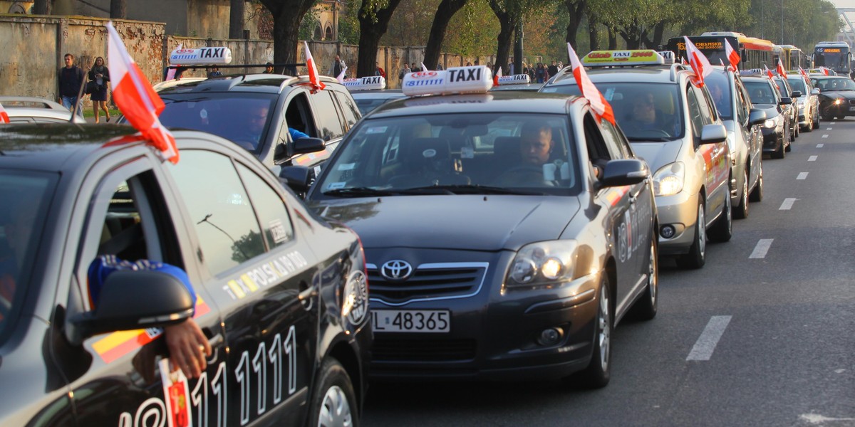 Taksówkarze z Warszawy, Poznania, Łodzi i Wrocławia zapowiadają  protest