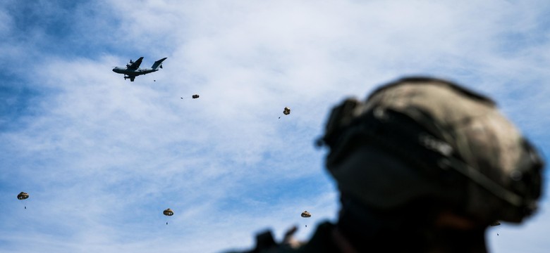 Alert RCB. Możliwe odgłosy strzałów i loty helikopterów. Służby apelują o spokój i ostrożność