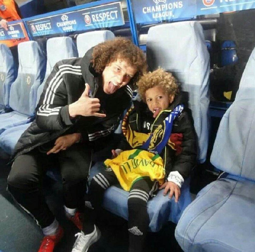 David Luiz przyjął chrzest! Jest prawiczkiem!