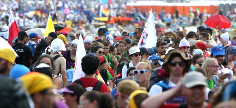 Uczestniczka ŚDM zmarła na zapalenie opon mózgowych. "Stan alarmu dla 100 tysięcy pielgrzymów"