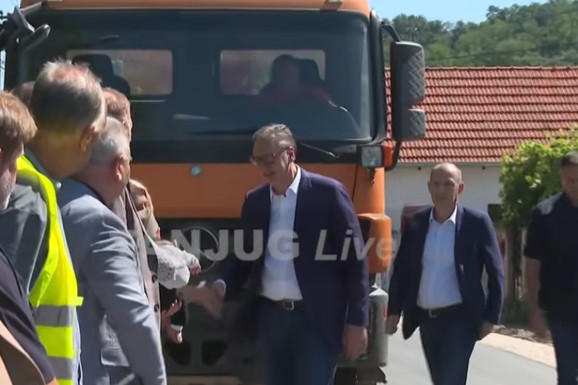Vučić: Selo odmah drugačije izgleda kada je urađen put, ovo znači život (VIDEO)