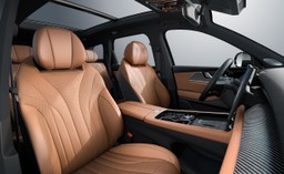 oto nowy suv dla dużej rodziny. silnik 1.5 deklasuje zasięgiem. ile kosztuje?