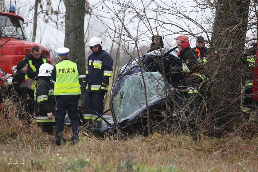 Koszmarny wypadek. Matka zginęła, dzieci walczą o życie!