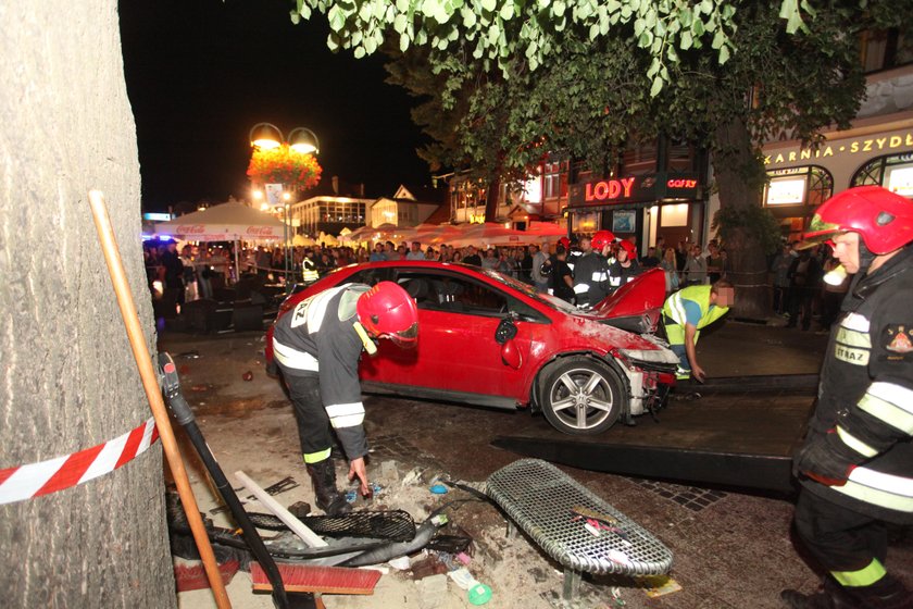 Auto, którym szaleniec wjechał w tłum ludzi w Sopocie