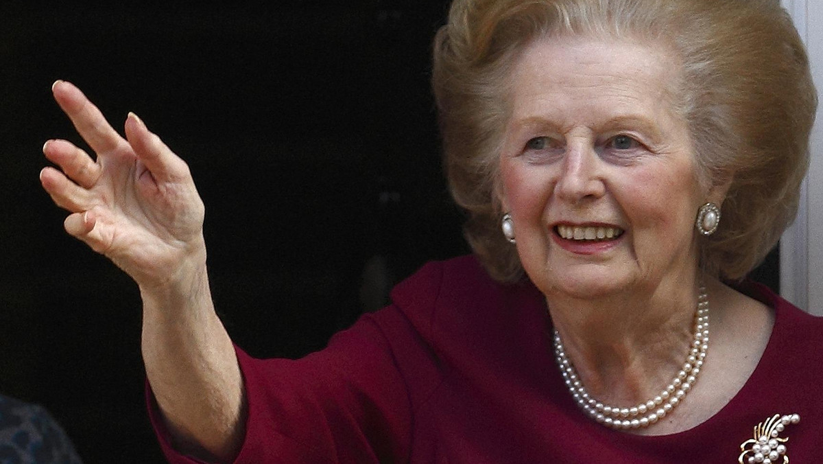 Była premier Wielkiej Brytanii Margaret Thatcher podarowała jedną ze swoich torebek na aukcję charytatywną - poinformował w środę dom aukcyjny Christie's. Według szacunków cena za ten niezwykły przedmiot może wynieść nawet 100 tysięcy funtów brytyjskich.