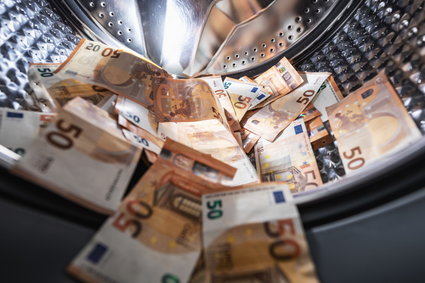 UE chce mocniej walczyć z praniem brudnych pieniędzy. Będzie nowa instytucja