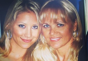 Majku Ane Kurnjikove hapsili, njen polubrat postao golfer i druži se sa Trampovom unukom