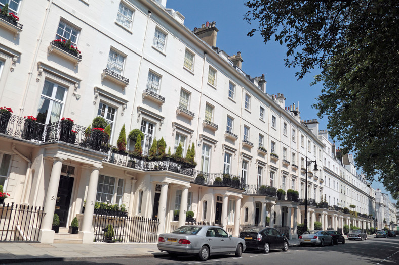 Londyn, Chester Square. Jedną z tych kamienic kupił swego czasu Roman Abramowicz