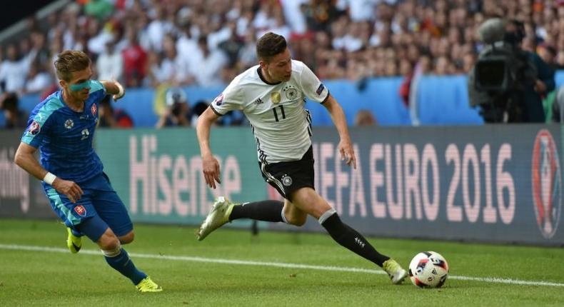 Wolfsburg player (R), Julian Draxler, repeated his wish to quit Wolfsburg after being dropped for the first time