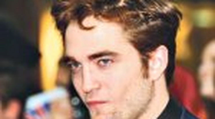 Gyerekbe harapott Robert Pattinson