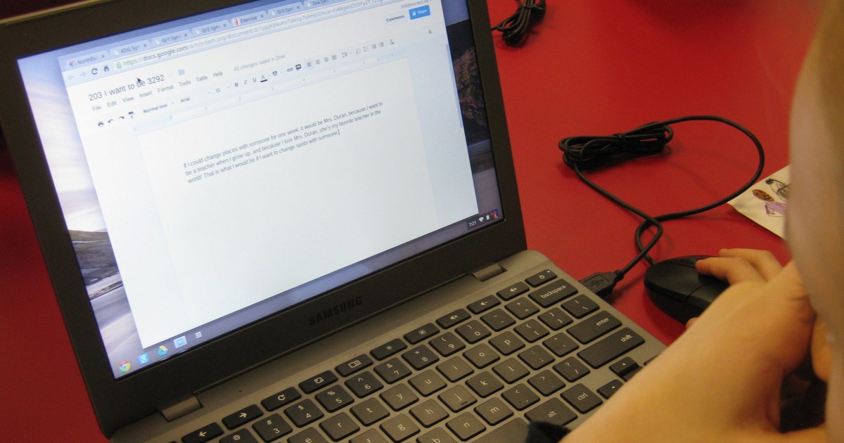How to 'track changes' and make comments in Google Docs using the ...