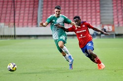 UEFA reaguje na skandal w Debreczynie. Stawia zarzuty Izraelczykom i Polakom