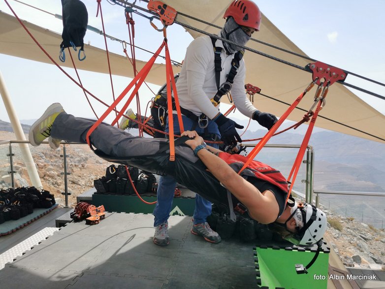 Najdłuższa tyrolka na świecie Zipline Jebel Jais w regionie Ras al-Chajma, ZEA