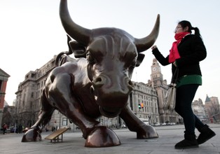 Statystyki są niewiarygodne, nastroje społeczne - niepewne. Jaka przyszłość czeka Chiny?