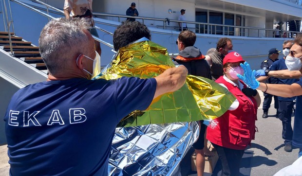 Prevrnuo se brod sa migratnima kod Peloponeza