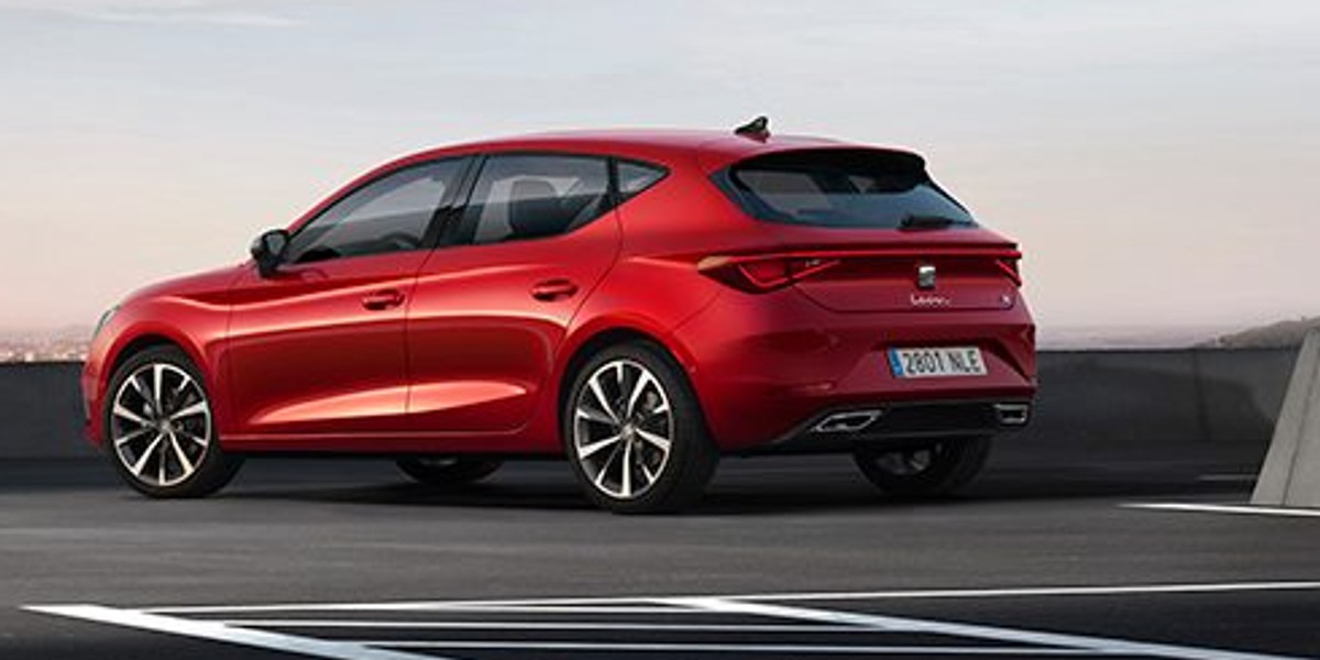 Seat Leon to już czwarta generacja kompaktu. Z tyłu widać wyraźne nawiązania stylistyczne do nowego SUV-a - Tarraco. 