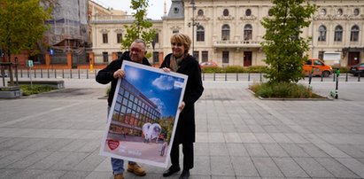 Łódź ma Plac Wielkiej Orkiestry Świątecznej Pomocy. Przed Pałacem Poznańskiego stanie też rzeźba - bijące serce WOŚP. Jurek Owsiak: - Dziękuję, że gracie z przytupem