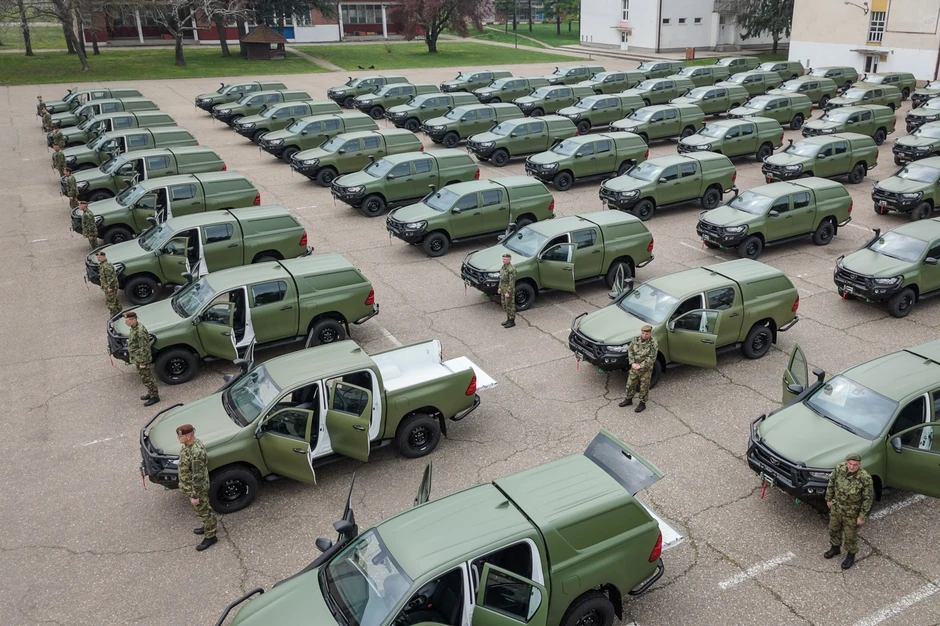 Novih 100 terenskih vozila za jedinice Vojske Srbije