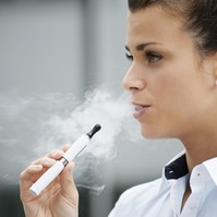 Ártalmas, vagy valóban jó? Tévhitek az e-cigarettáról