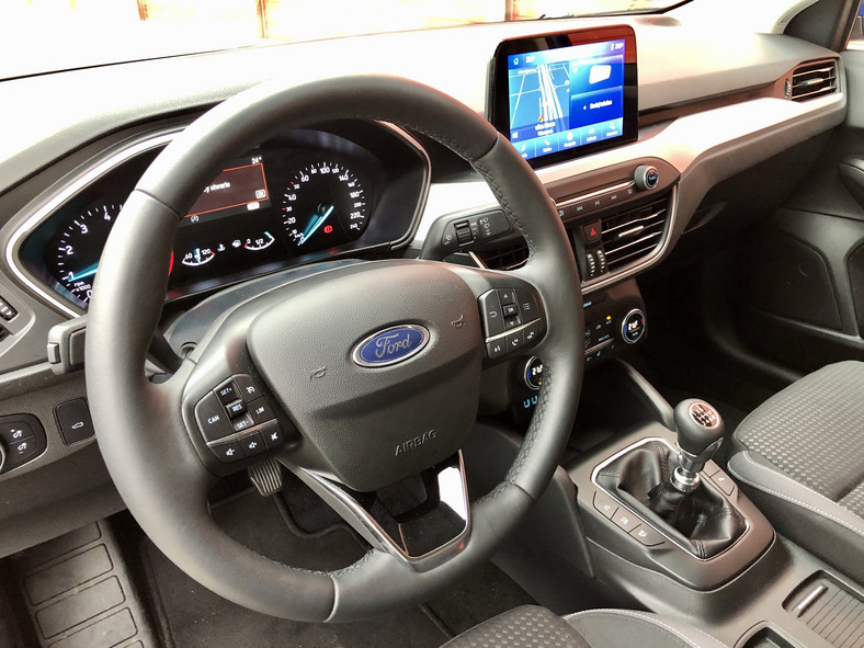 Ford Focus Sedan 1.0 EcoBoost Connected