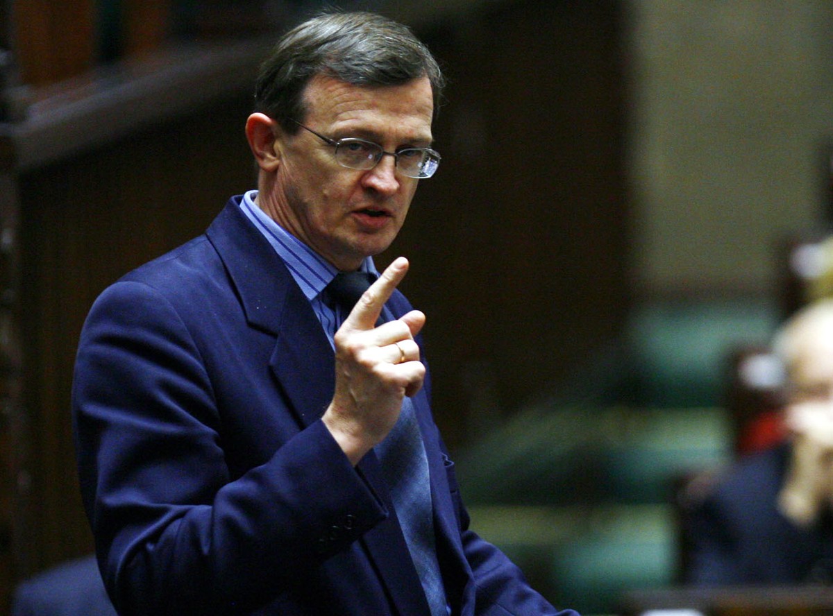 Cymański wyszedł z