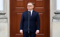 Dwie kadencje Andrzeja Dudy. Polacy wystawiają "czerwoną kartkę". SONDAŻ