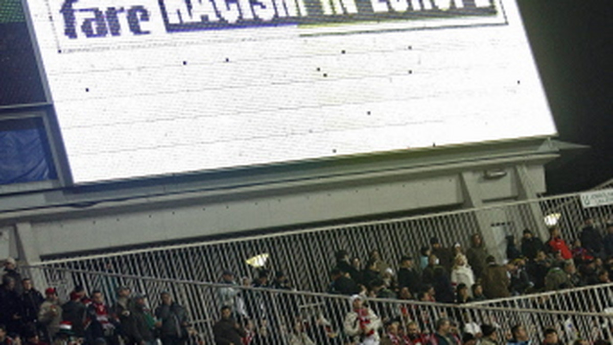 10. kolejka T-Mobile Ekstraklasy będzie finałem akcji "Futbol Przeciwko Rasizmowi w Europie". Projektowi patronuje UEFA Football Against Racism in Europe (FARE Network) i Stowarzyszenie NIGDY WIĘCEJ koordynujące kampanię "Wykopmy Rasizm ze Stadionów".