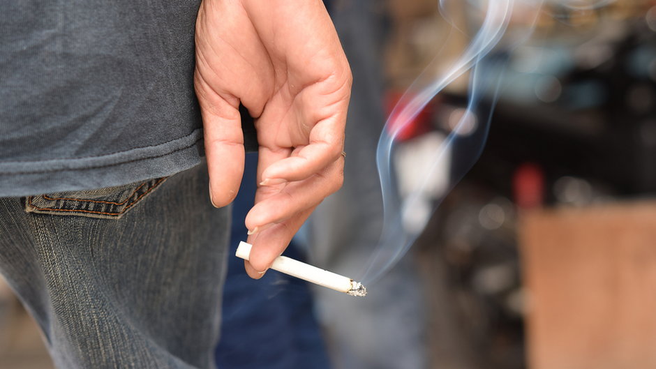 Turyn wprowadza nowe przepisy przeciwko paleniu