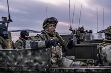 Rosjanie knują coś na północnym biegunie. Wielka Brytania wysyła siły specjalne