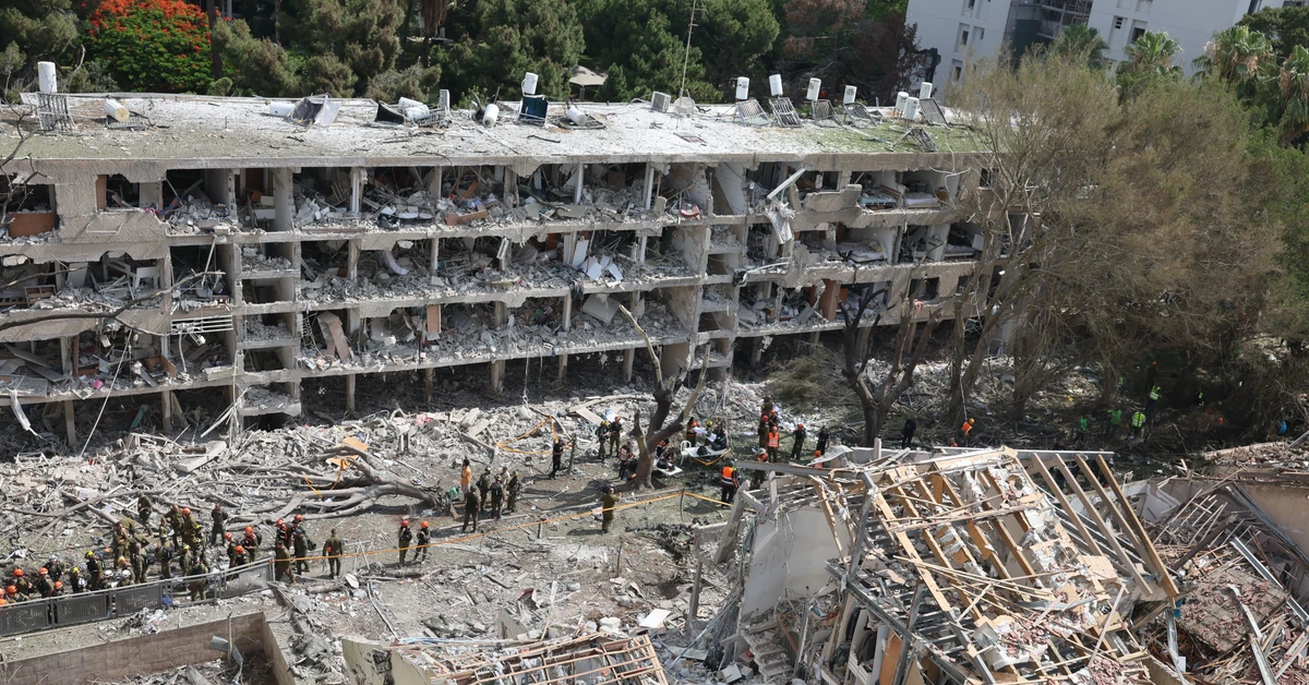 Irańskie naloty na Izrael w odwecie za atak USA. Poważne zniszczenia w Tel Awiwie