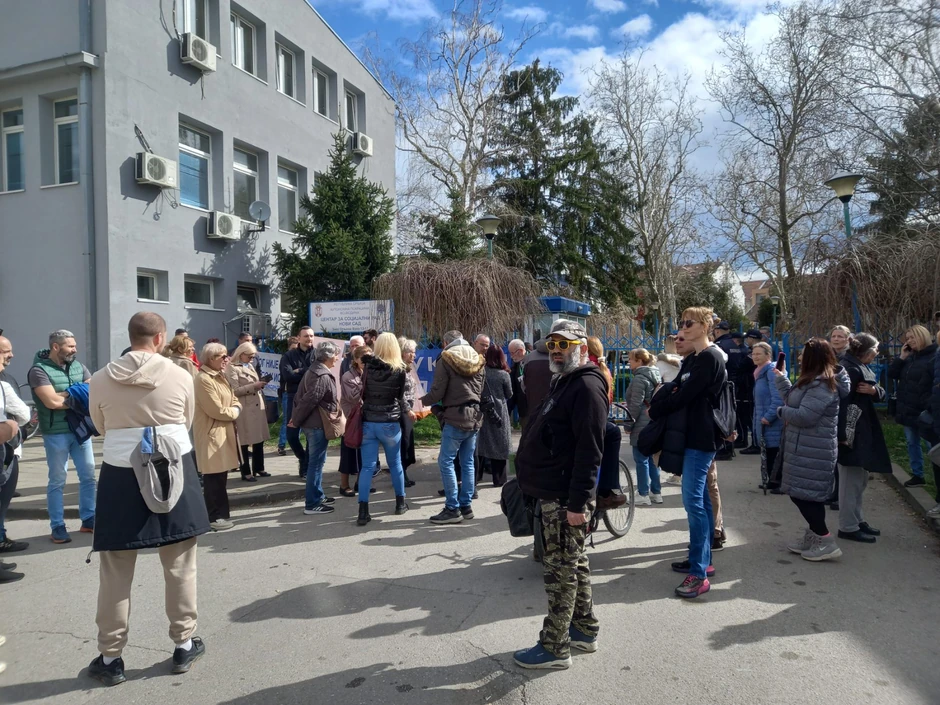 Okupljeni danas ispred CSR