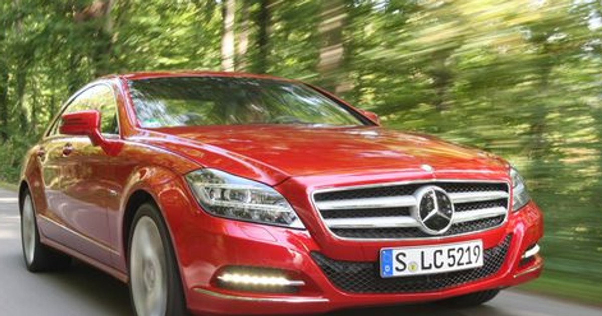 Nadjeżdża MercedesBenz CLS w wersji 4Matic