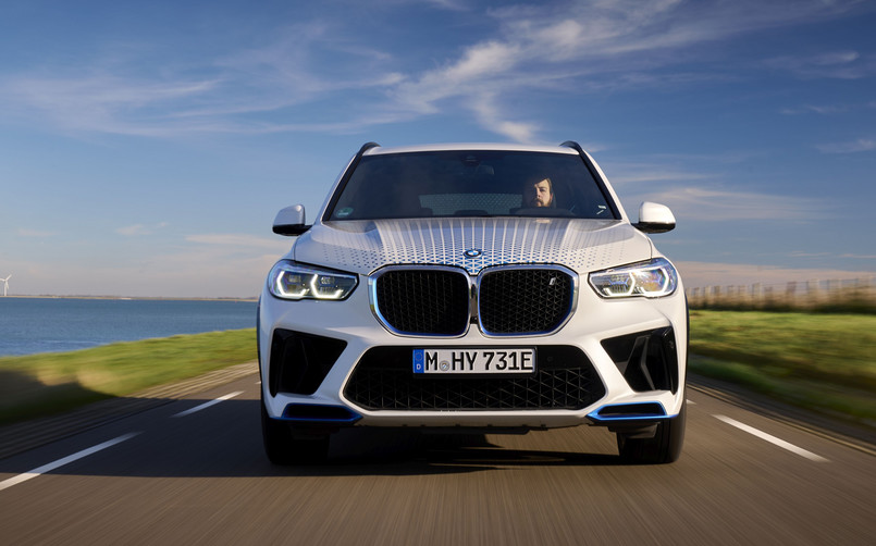 BMW iX5 Hydrogen Fuell Cell