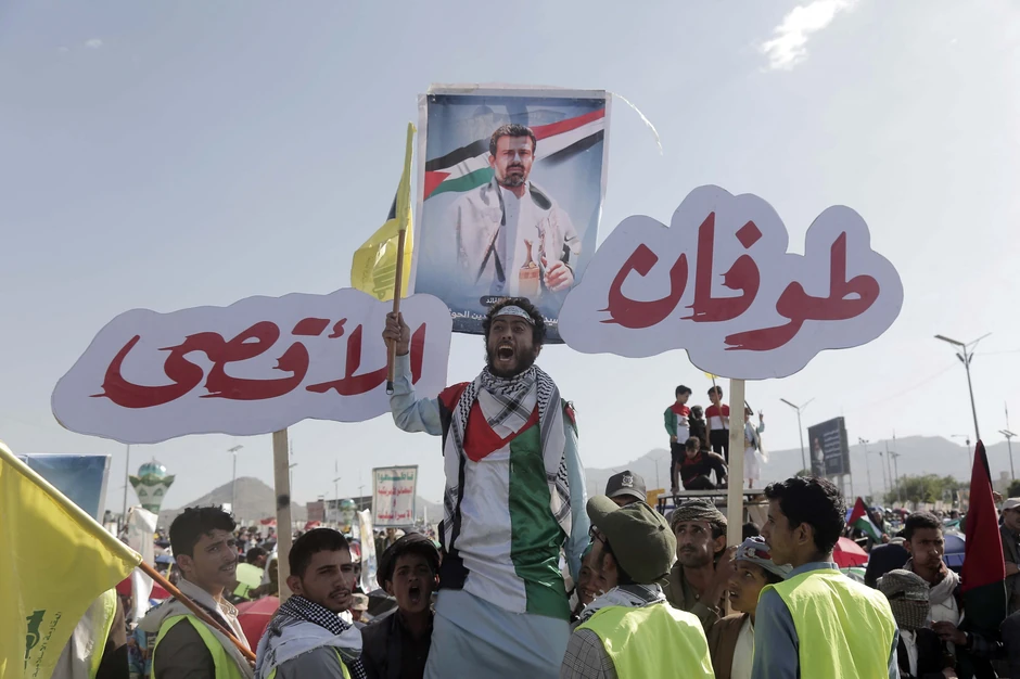 Maršu u Jemenu povodom godišnjice napada Hamasa na Izrael