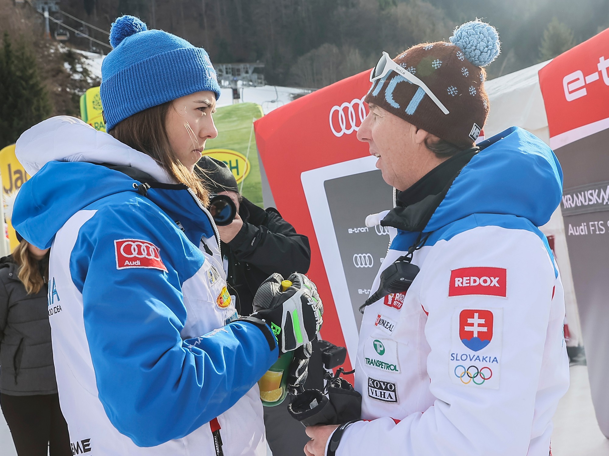 Slovenská lyžiarka Petra Vlhová a jej bývalý tréner Livio Magoni v roku 2020. 