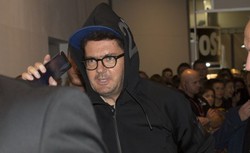 Nieprzyjemny incydent na spotkaniu autorskim Kuby Wojewódzkiego. Musiał interweniować ochroniarz gwiazdora