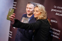 Celebryci wspierają rodzinę Piotra Jaconia po wpadce w TVN24. "Sercem z Tobą i Twoimi bliskimi"