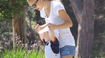 Synek Natalie Portman stawia pierwsze kroczki/fot.Forum gwiazd
