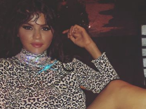 Selena Gomez olyan olcsó topban volt, hogy mindenki megőrült tőle