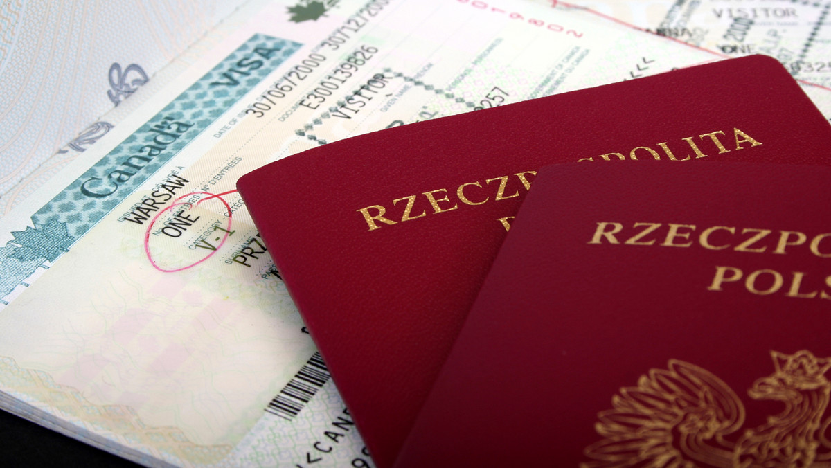 Podczas wyrabiania paszportu od dzieci poniżej 12. roku życia nie będą pobierane odciski palców - zakłada projekt nowelizacji ustawy o dokumentach paszportowych. We wtorek projekt autorstwa MSW zaakceptował rząd.