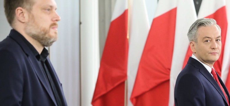 Spięcie w radiowym studiu. Zandberg miażdży rząd: Pracuje na to, żeby oddać władzę Czarnkowi i Mentzenowi. Biedroń ripostuje