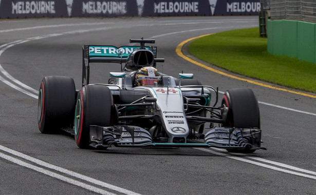 Hamilton wygrał kwalifikacje do Grand Prix Australii. To jego 50. pole position w karierze