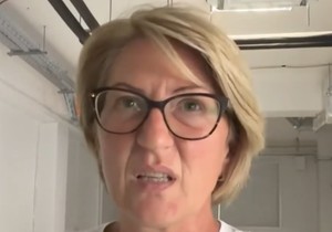 Supruga srpskog državljanina koji je umalo ispao kroz prozor