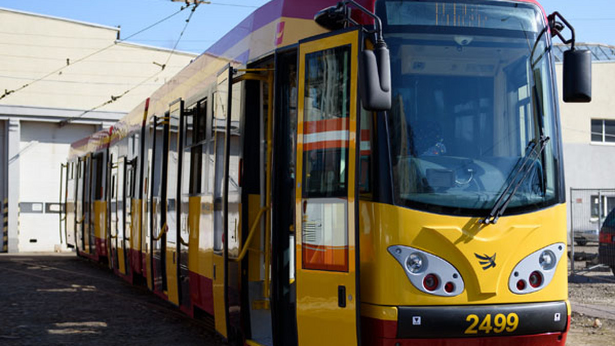 22-letni mieszkaniec podróżował wraz z 10-miesięcznym synem tramwajem. Wygląd i zachowanie mężczyzny wzbudziło podejrzenia pasażerów. I słusznie.