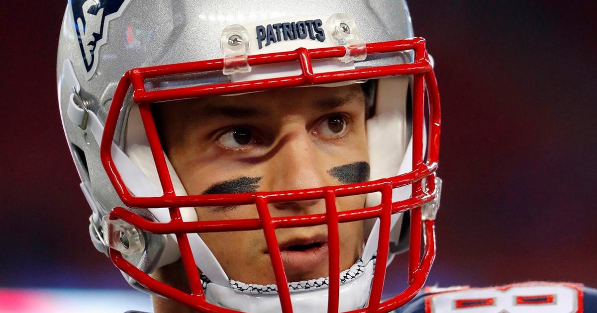 The Tom Brady-Rob Gronkowski Alcohol Diet Works, but It Is Hard