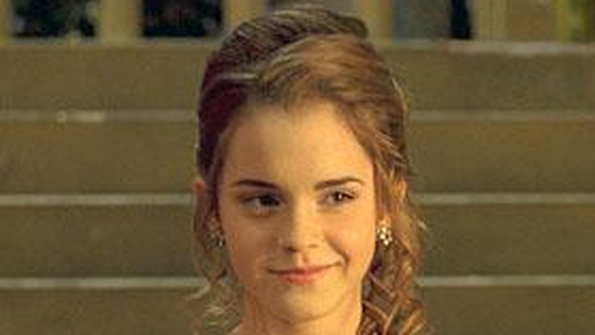 Emma Watson poprosiła Joanne K. Rowling, aby w następnej powieści o Harrym Potterze pojawił się wątek miłości między Hermioną Granger i Ronem Weasleyem,